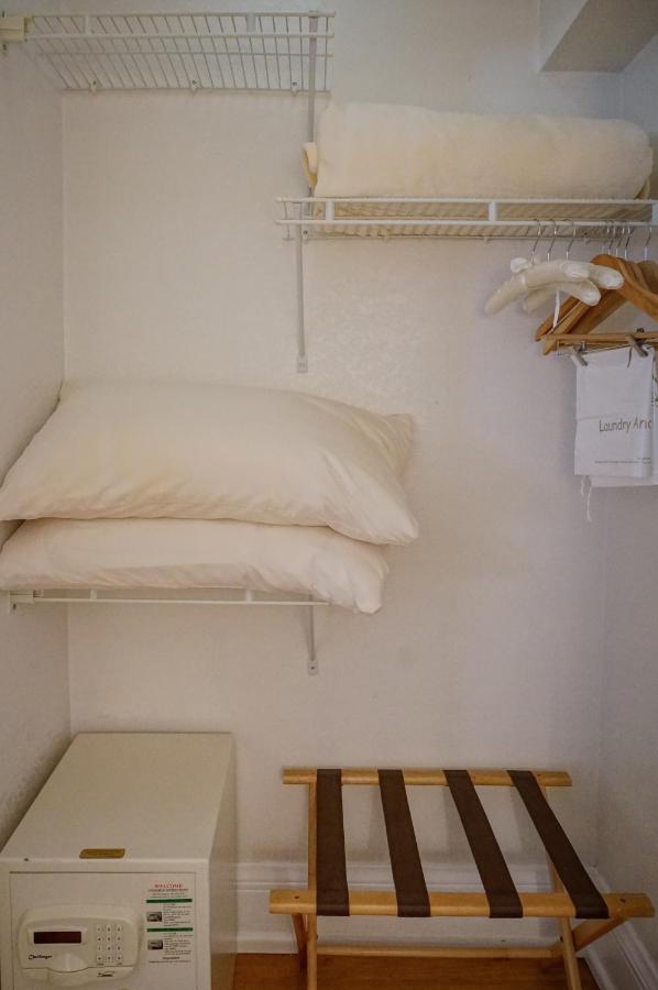 Deluxe King Studio with Kitchen - 116B at Harbor House Inn
