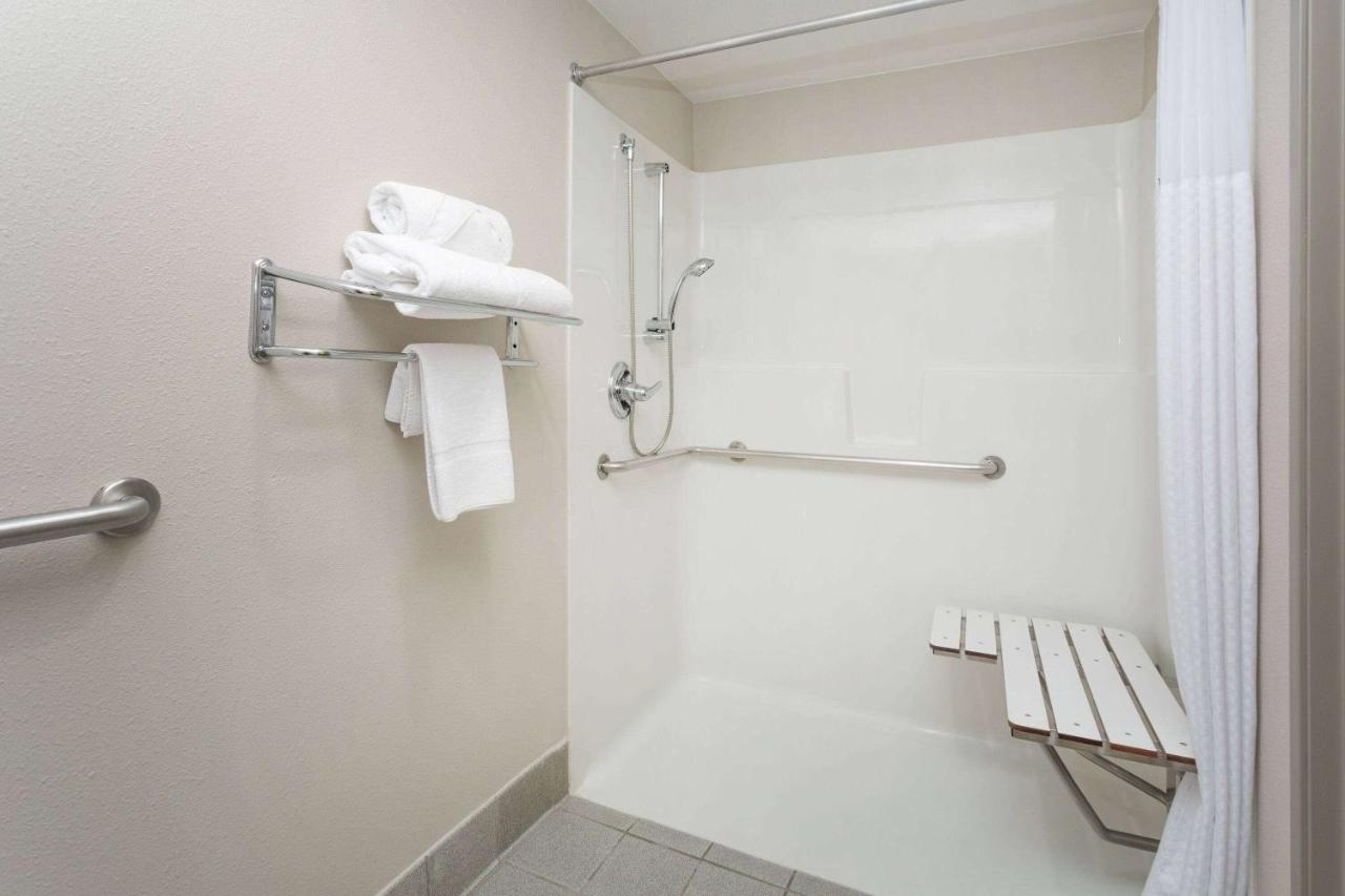 King Room - Disability Access/Non-Smoking at Days Inn & Suites by Wyndham Denver International Airport