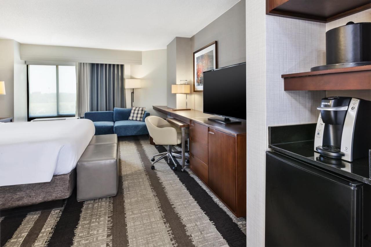 | Crowne Plaza Hotel Dulles Airport, an IHG Hotel