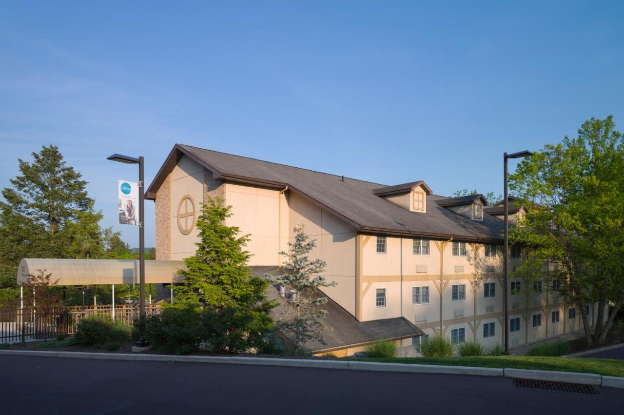 | Pine Barn Inn