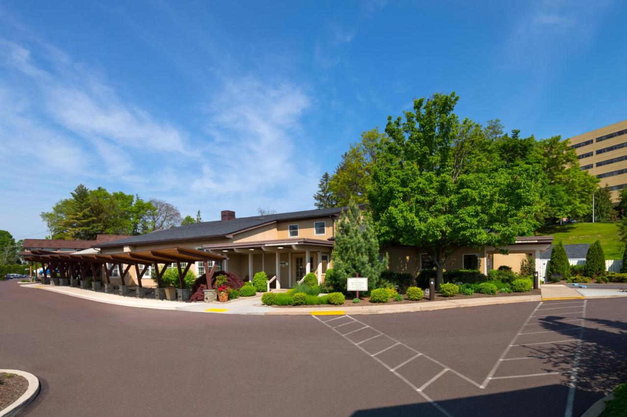 | Pine Barn Inn