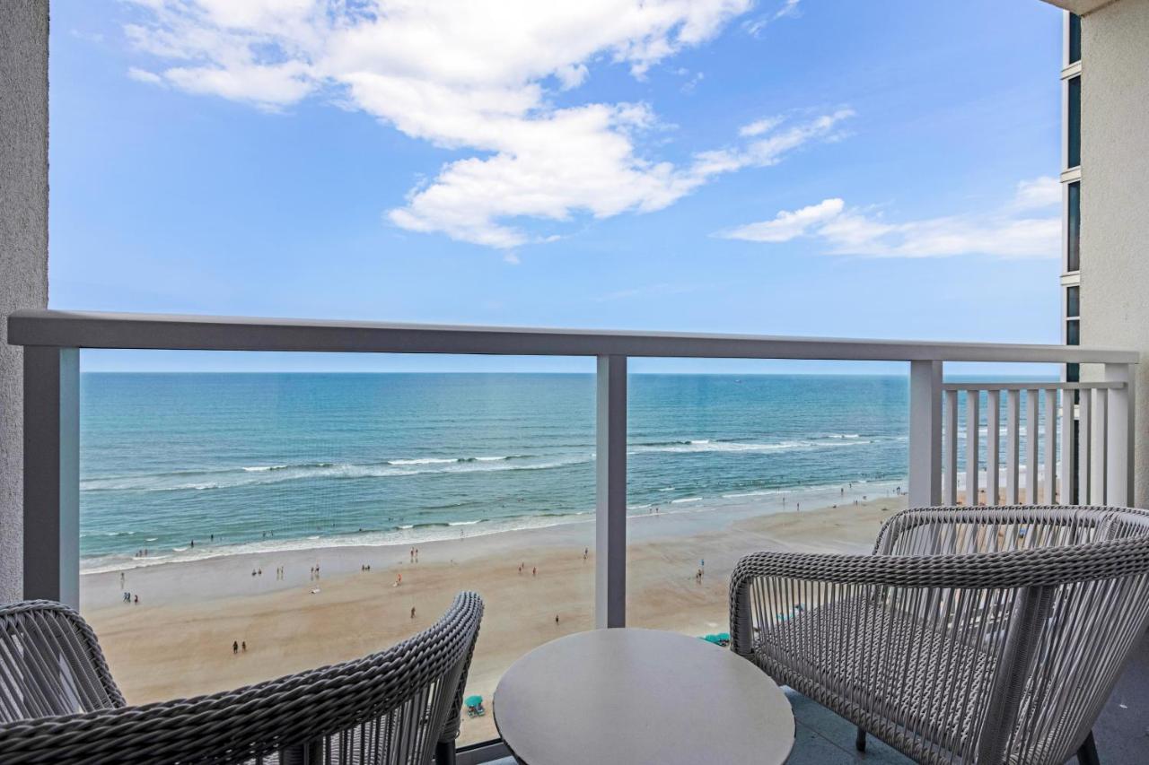 Superior Twin Room at Daytona Grande Oceanfront Resort