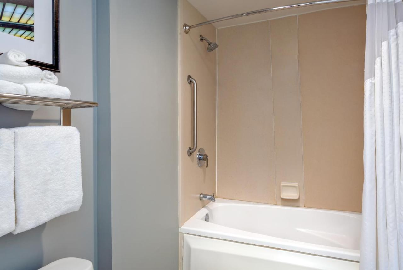Queen Suite with Sofa Bed at Holiday Inn St. Augustine - World Golf by IHG