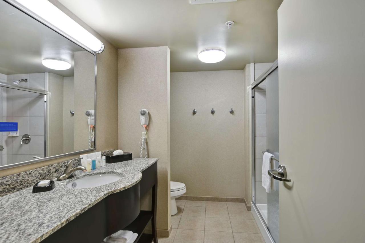 King Room - Non-Smoking at Hampton Inn Lewisburg