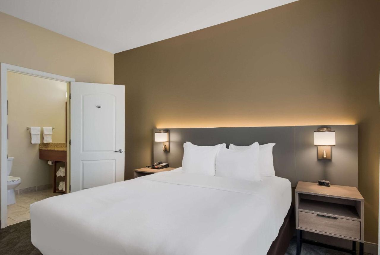 | Comfort Inn & Suites Barnesville - Frackville
