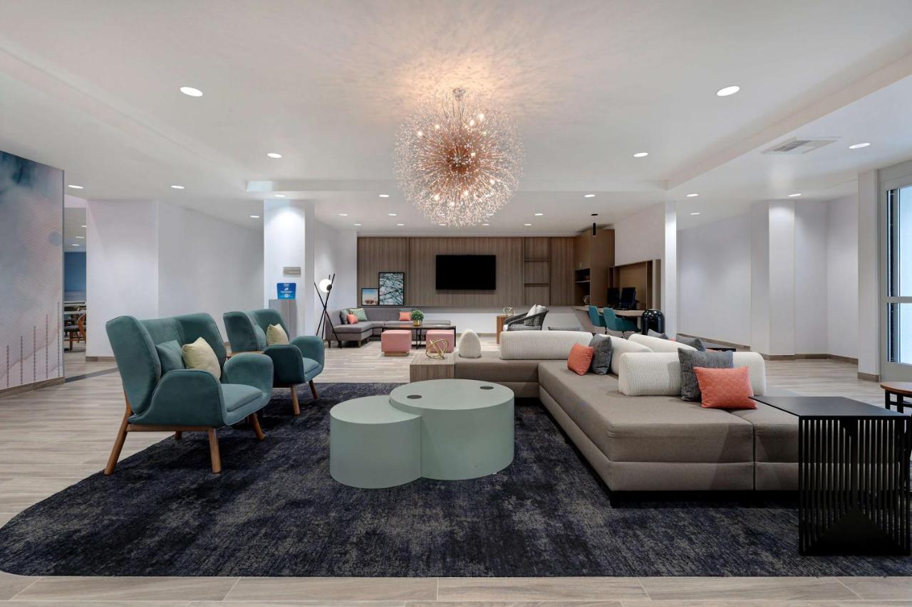 | Homewood Suites By Hilton Santa Clarita/Valencia, Ca