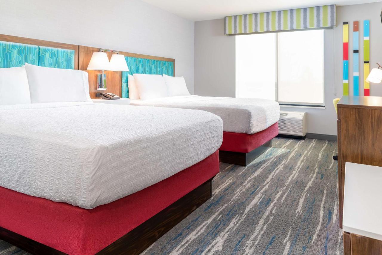 Queen Room with Two Queen Beds and Bath Tub - Mobility Accessible at Hampton Inn & Suites Santa Rosa Sonoma Wine Country