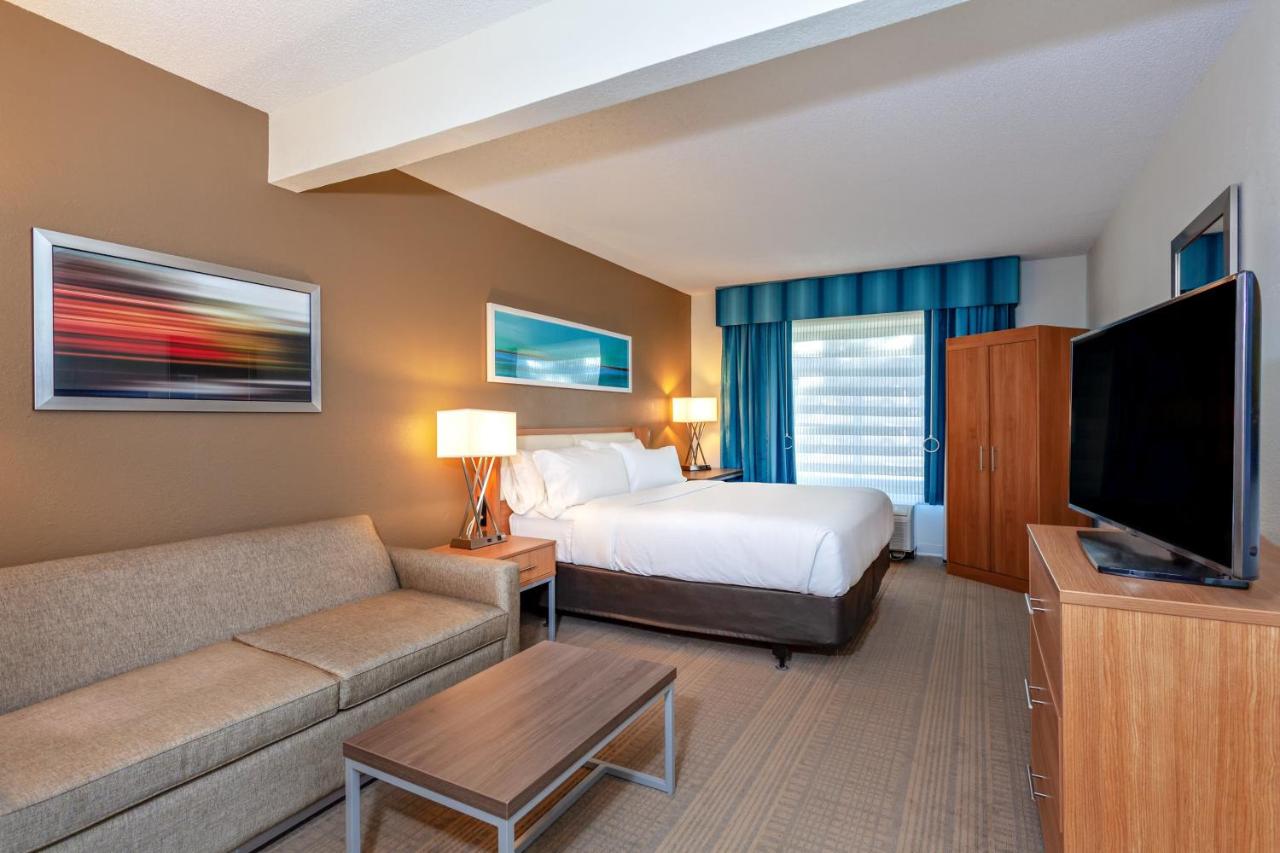 King Room - Mobility Access Tub at Holiday Inn St. Augustine - World Golf by IHG