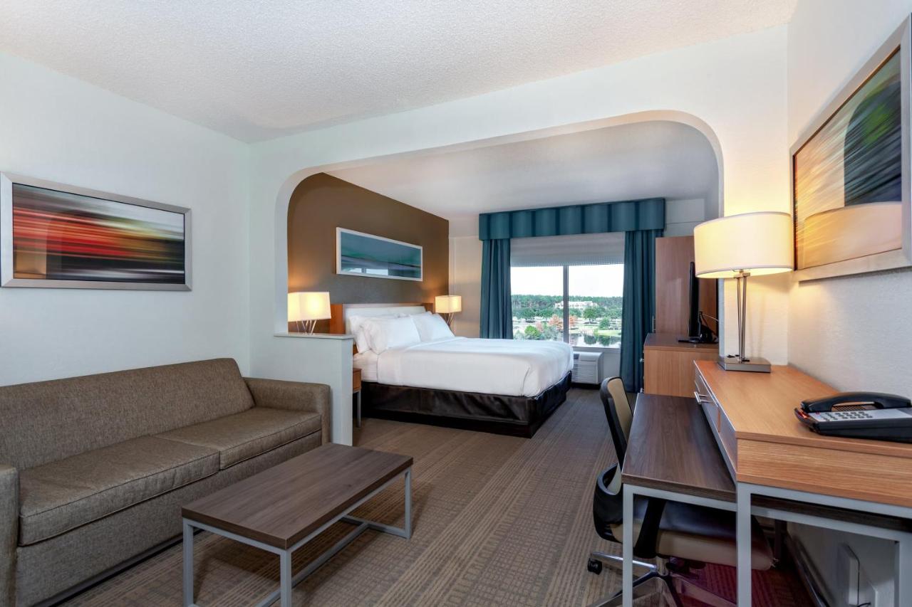 Standard King with Sofa Bed at Holiday Inn St. Augustine - World Golf by IHG