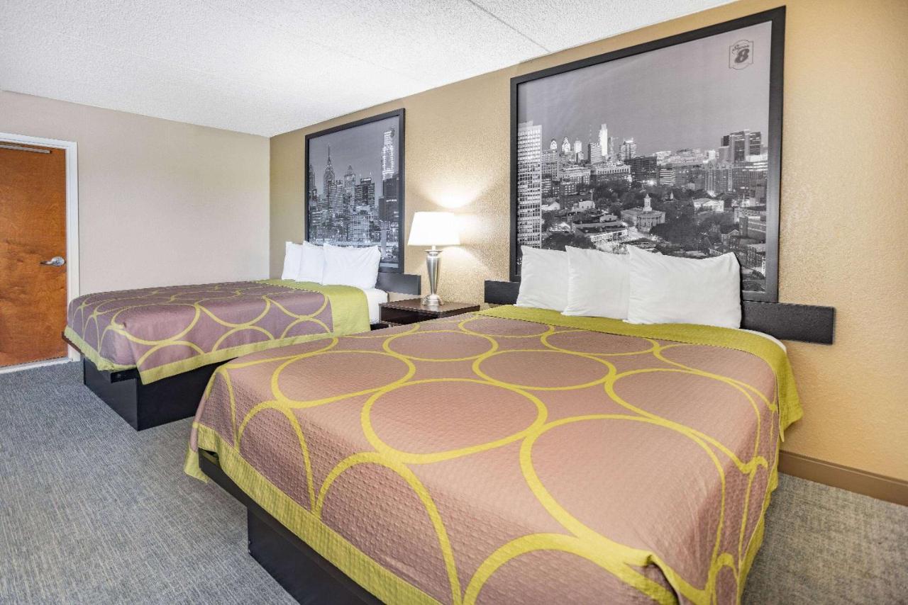 | Super 8 by Wyndham Mount Laurel