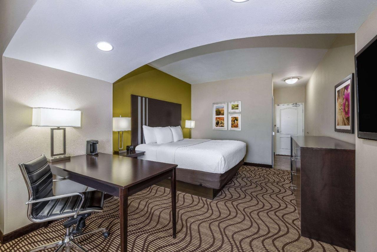  | La Quinta by Wyndham Artesia