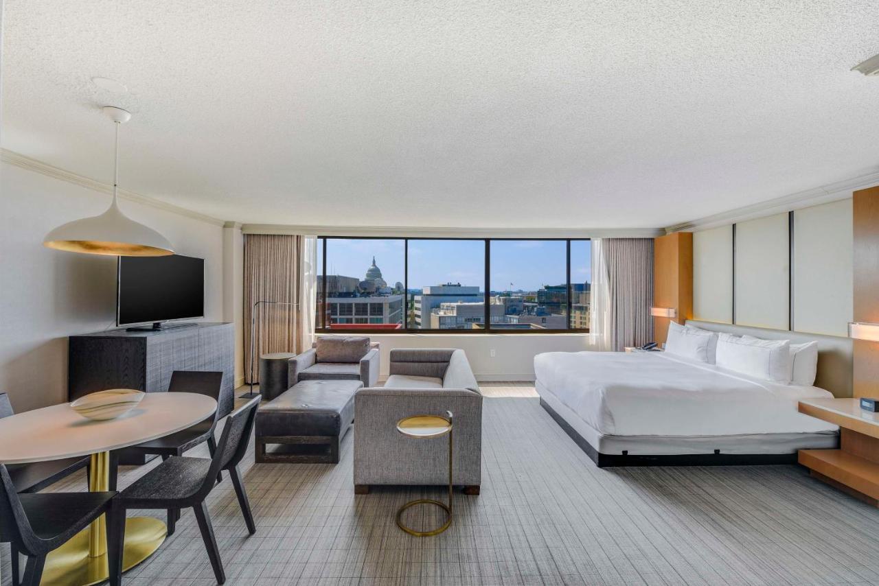 | Hilton Washington DC Capitol Hill