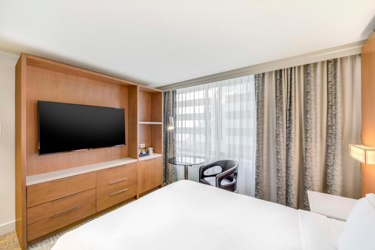 | Hilton Washington DC Capitol Hill