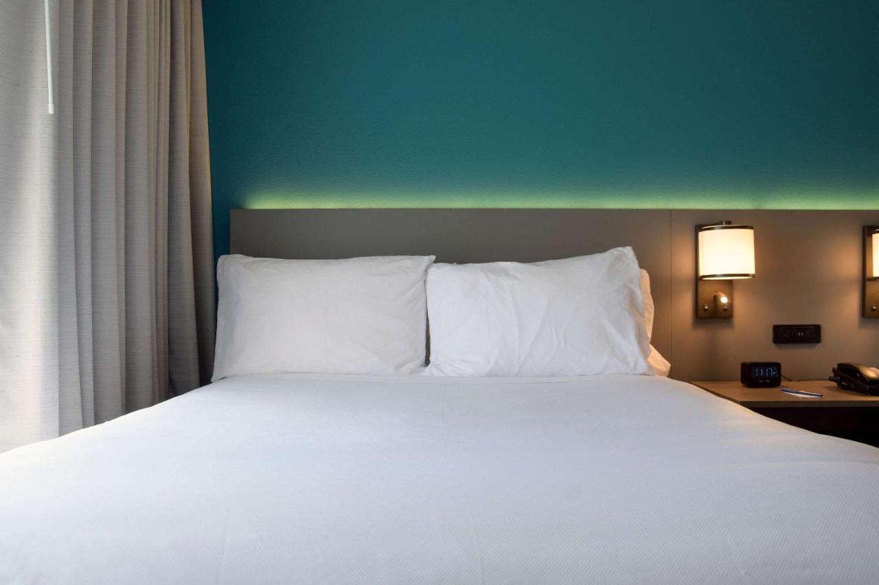 | Germantown Inn and Suites