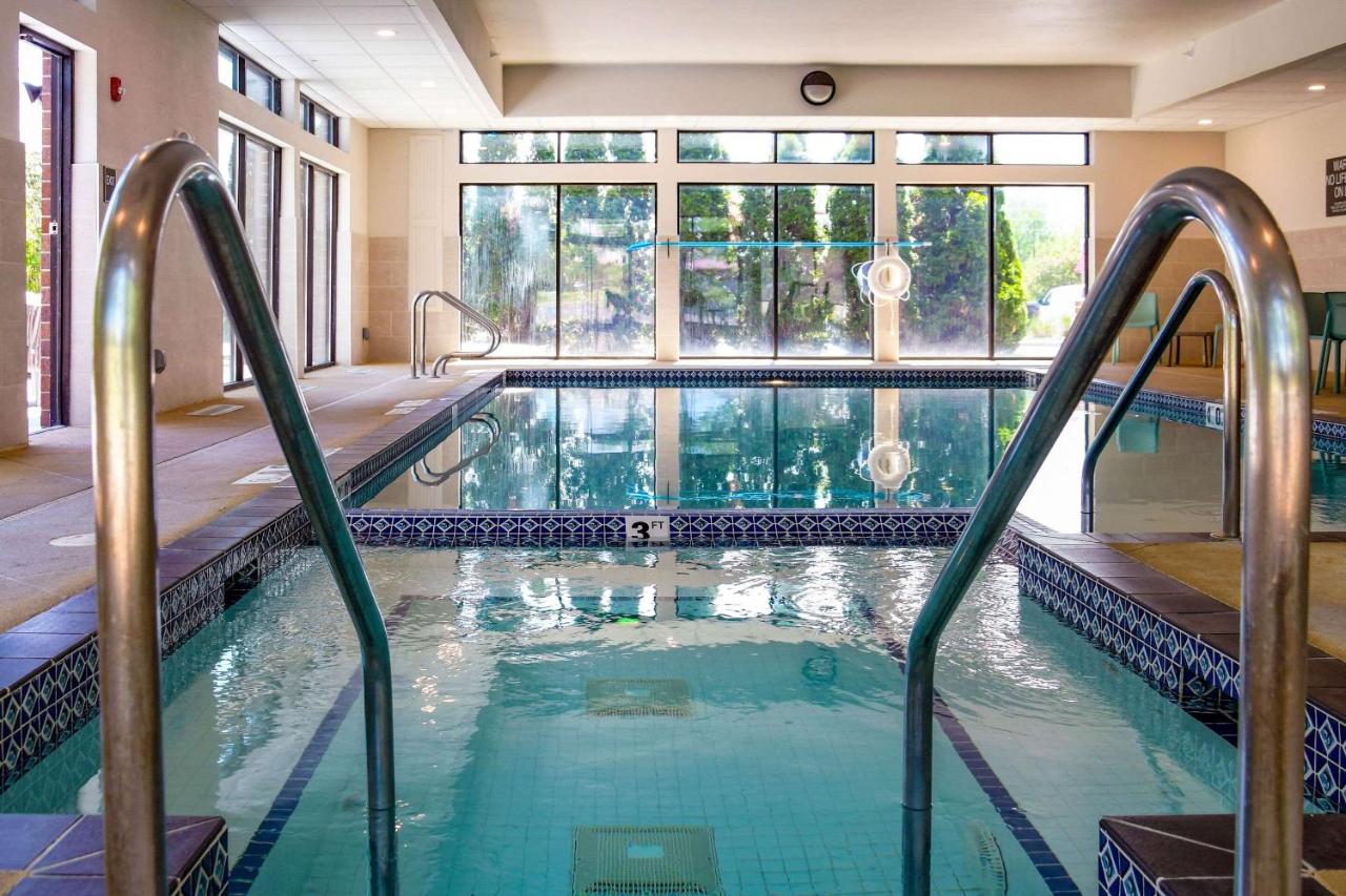 | Germantown Inn and Suites