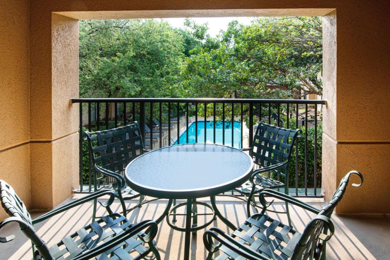 King Room with Sofa Bed and Balcony at Courtyard by Marriott Dallas Plano in Legacy Park
