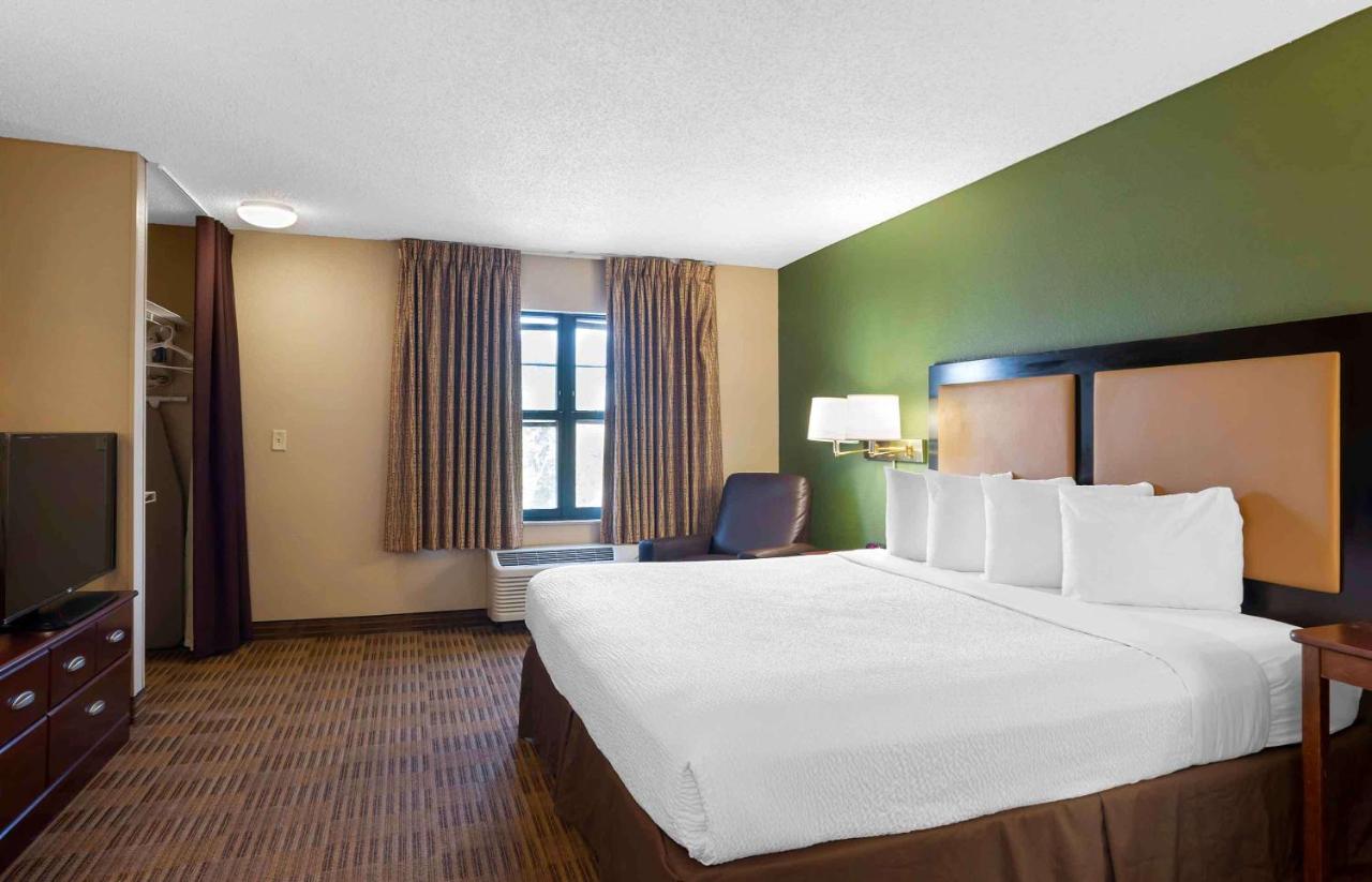 | Extended Stay America Suites - Richmond - West End - I-64