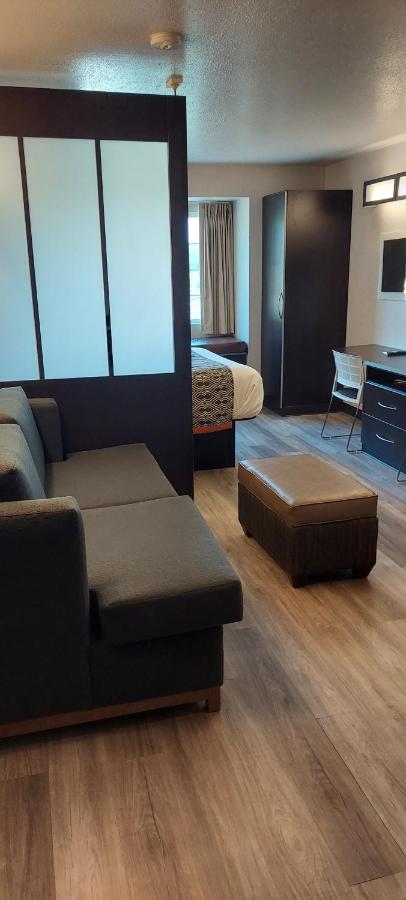 | Microtel Inn & Suites by Wyndham Hoover/Birmingham