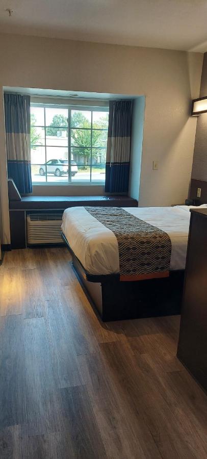 | Microtel Inn & Suites by Wyndham Hoover/Birmingham