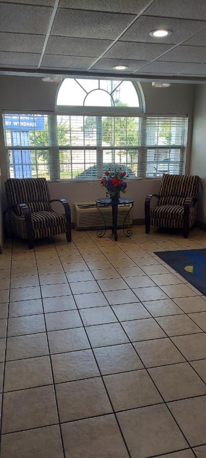 | Microtel Inn & Suites by Wyndham Hoover/Birmingham