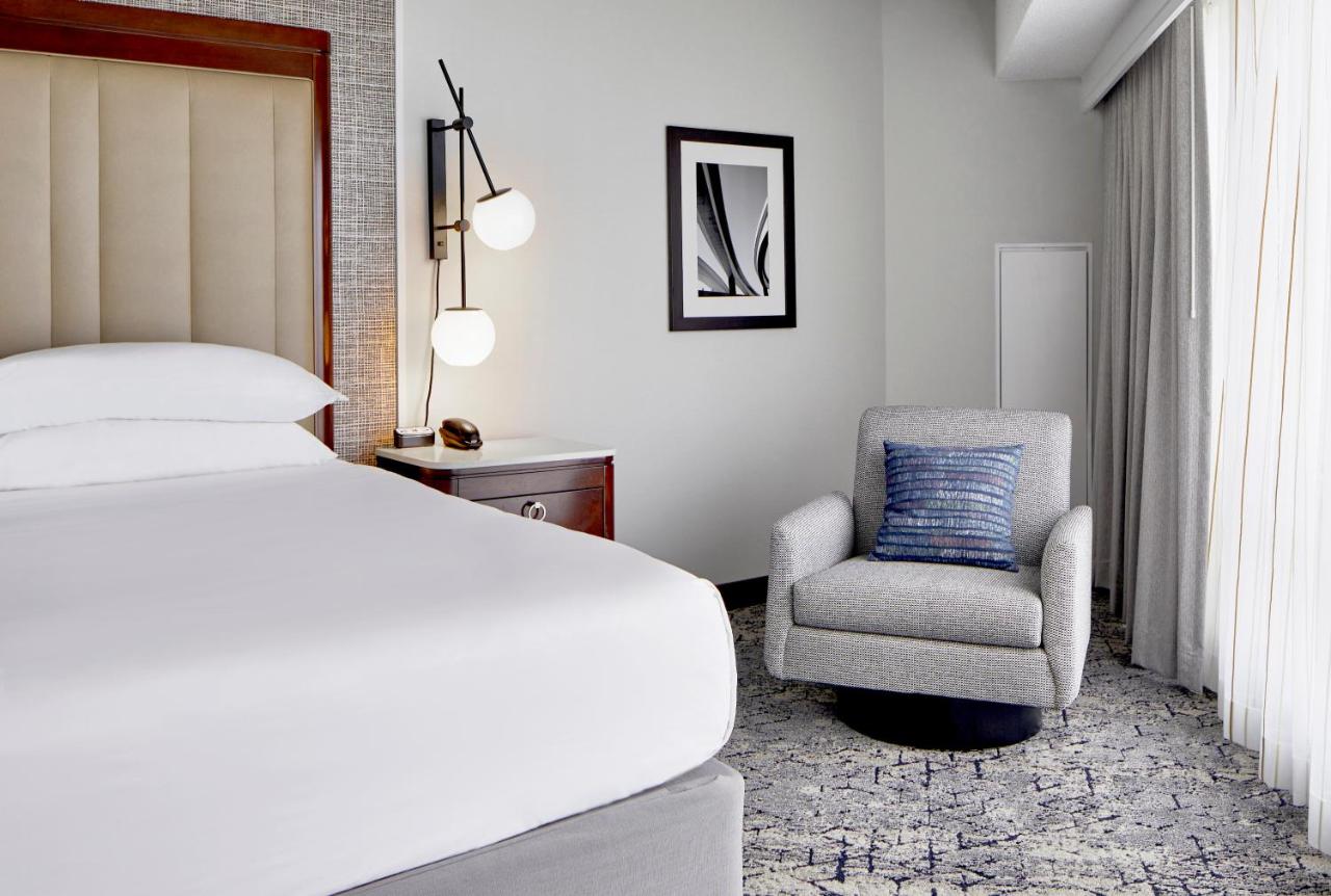 Junior Suite, 1 King, Sofa bed at Sheraton Indianapolis Hotel at Keystone Crossing
