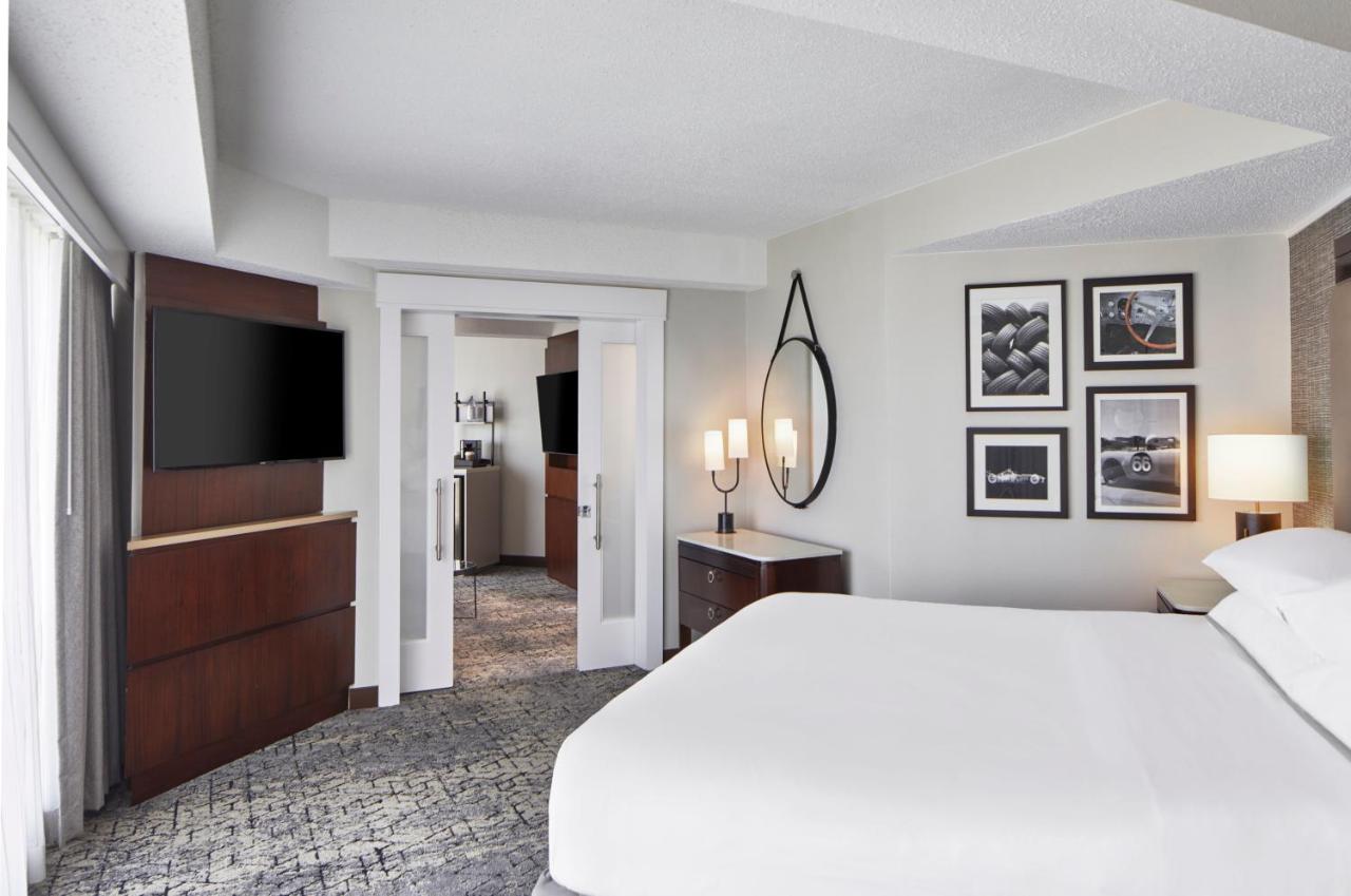Junior Suite, 1 King, Sofa bed at Sheraton Indianapolis Hotel at Keystone Crossing