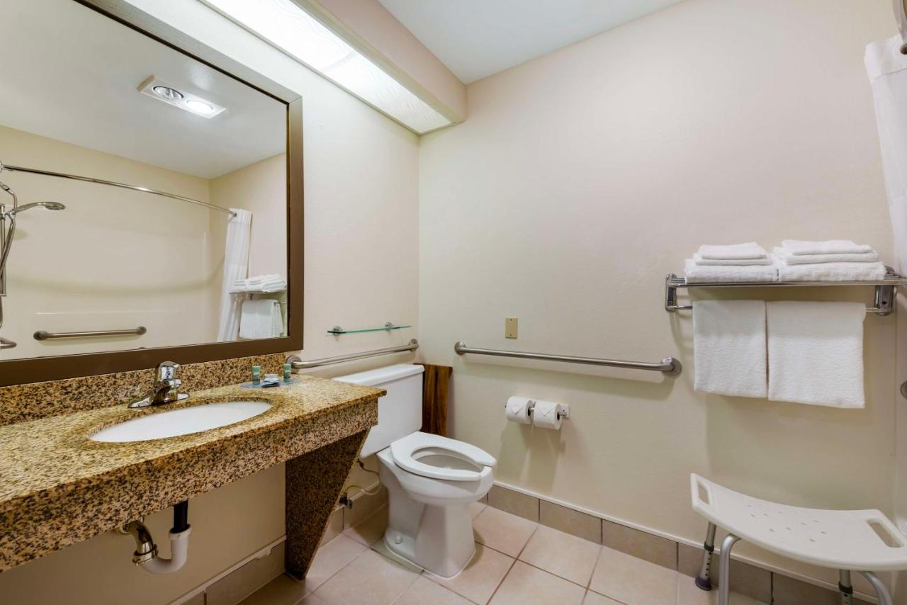 | Best Western Spooner Riverplace