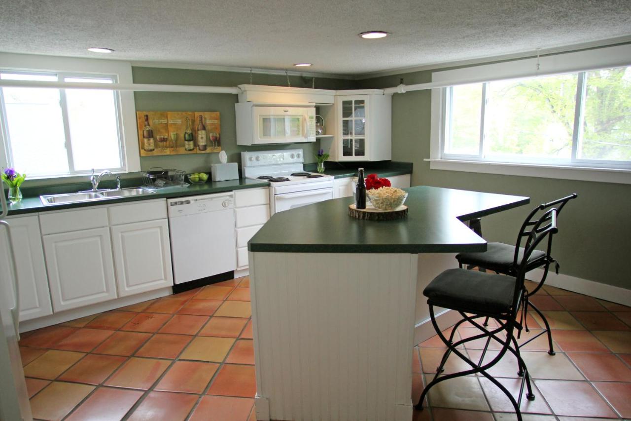 | The Kennebunk Inn