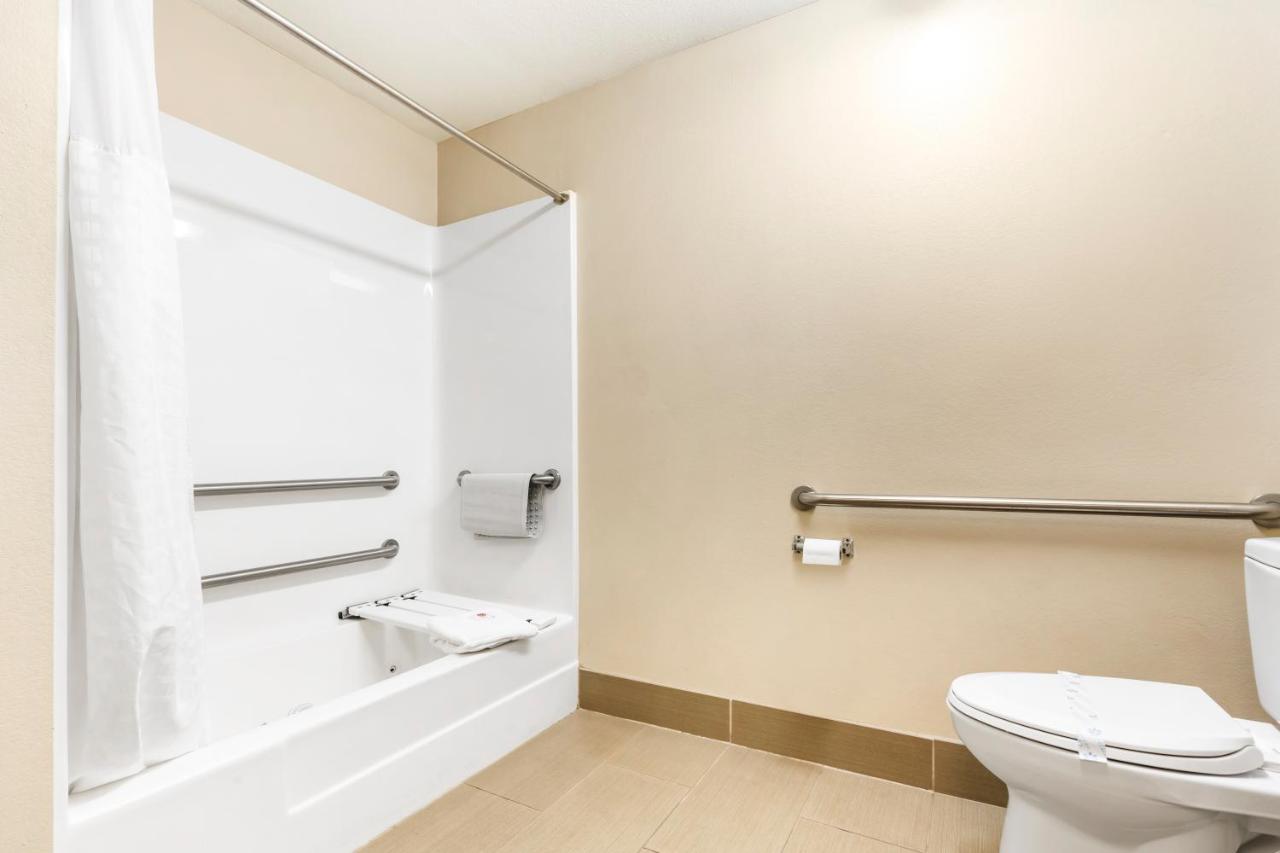 Suite with One King Bed and Two Queen Beds - Accessible/Non-Smoking at Comfort Inn & Suites Redwood Country