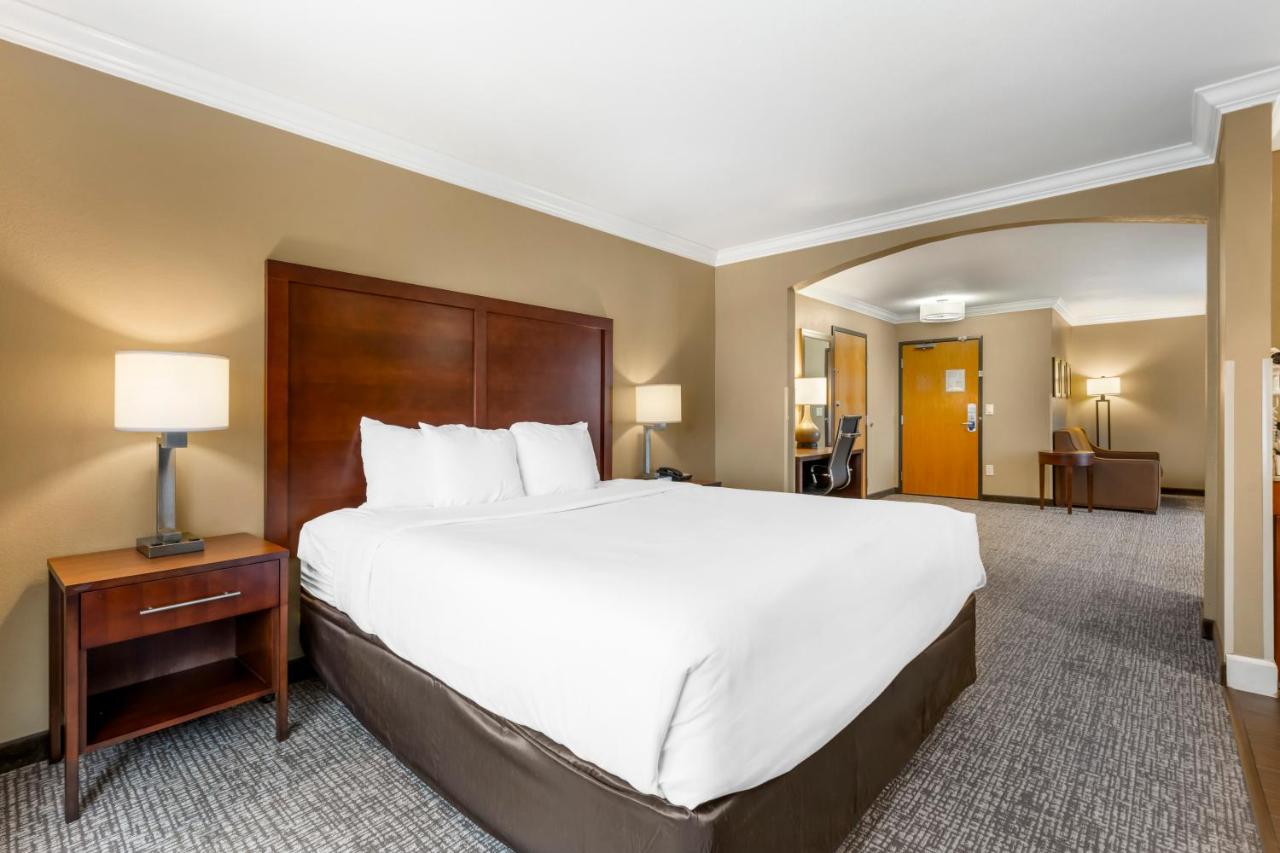 King Suite with Sofa Bed - Non-Smoking at Comfort Inn & Suites Redwood Country