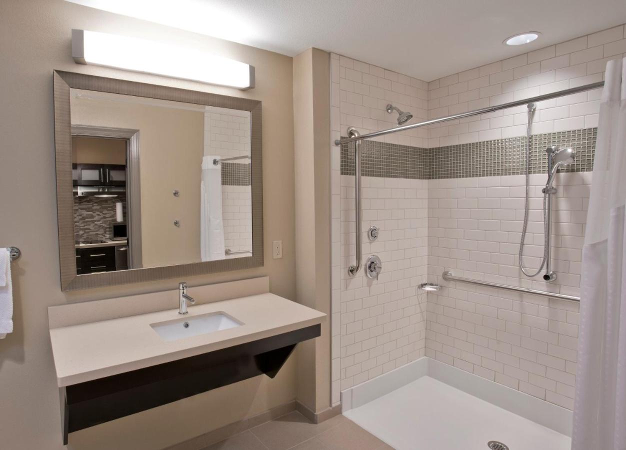 King Studio-Disability Access/Roll in Shower/Non-Smoking at Staybridge Suites Baltimore - Inner Harbor by IHG