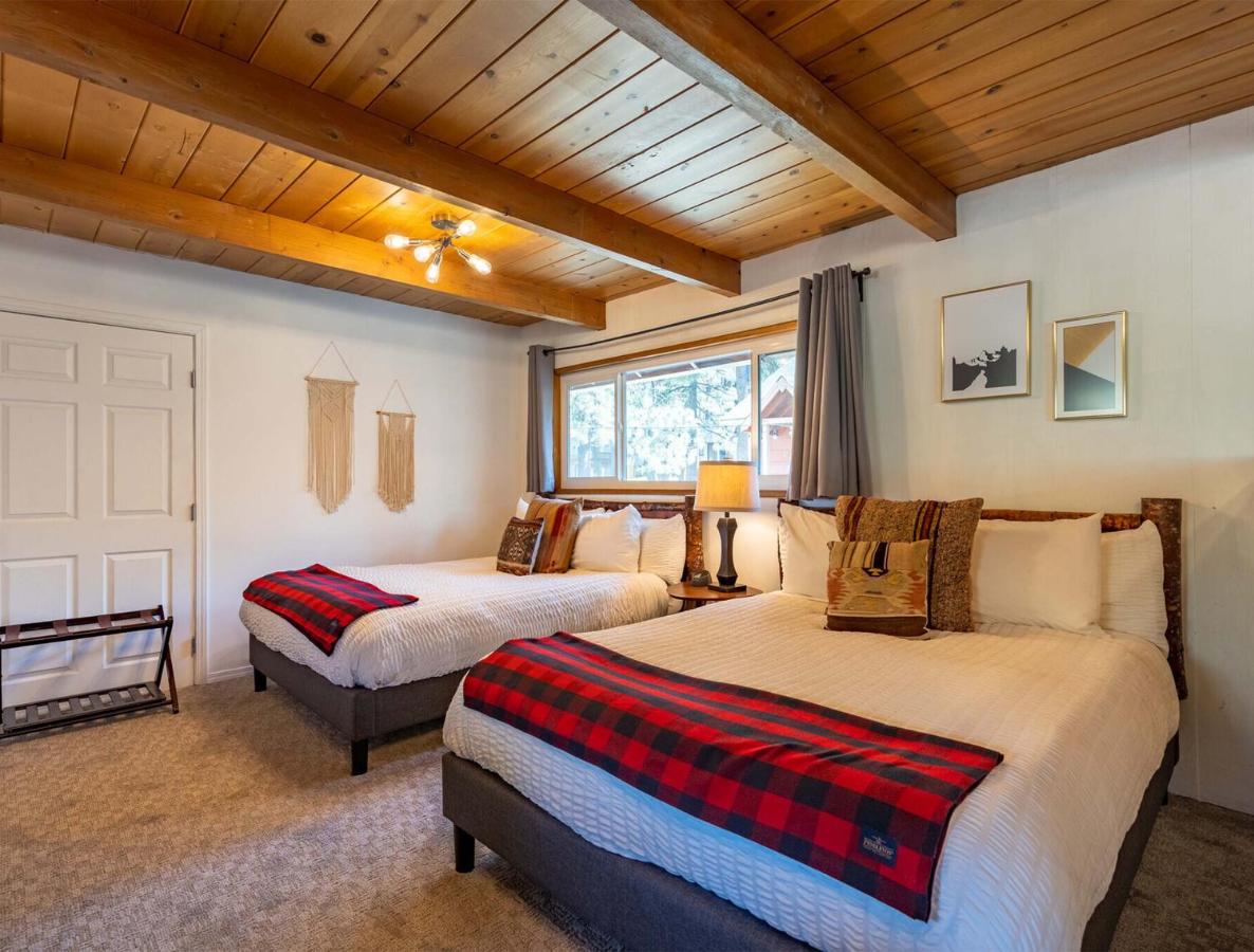 | Grand Pine Cabins