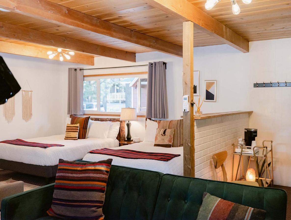 | Grand Pine Cabins