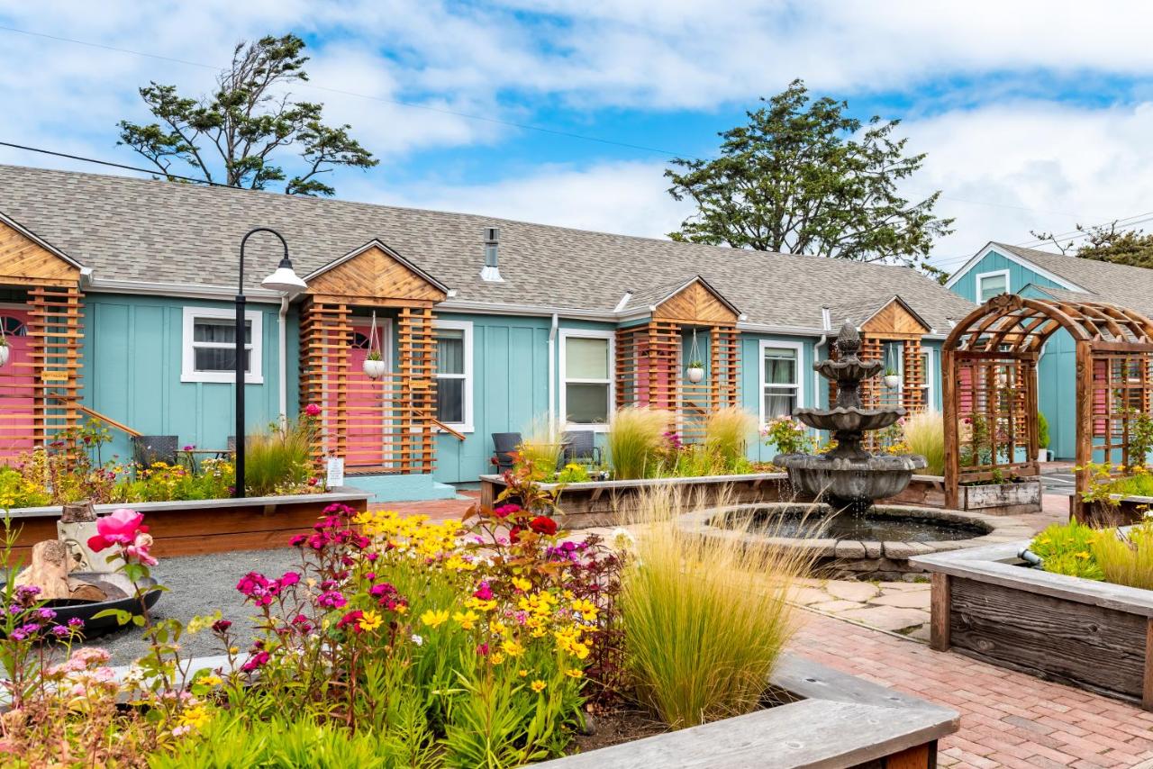 | Inn at Haystack Rock