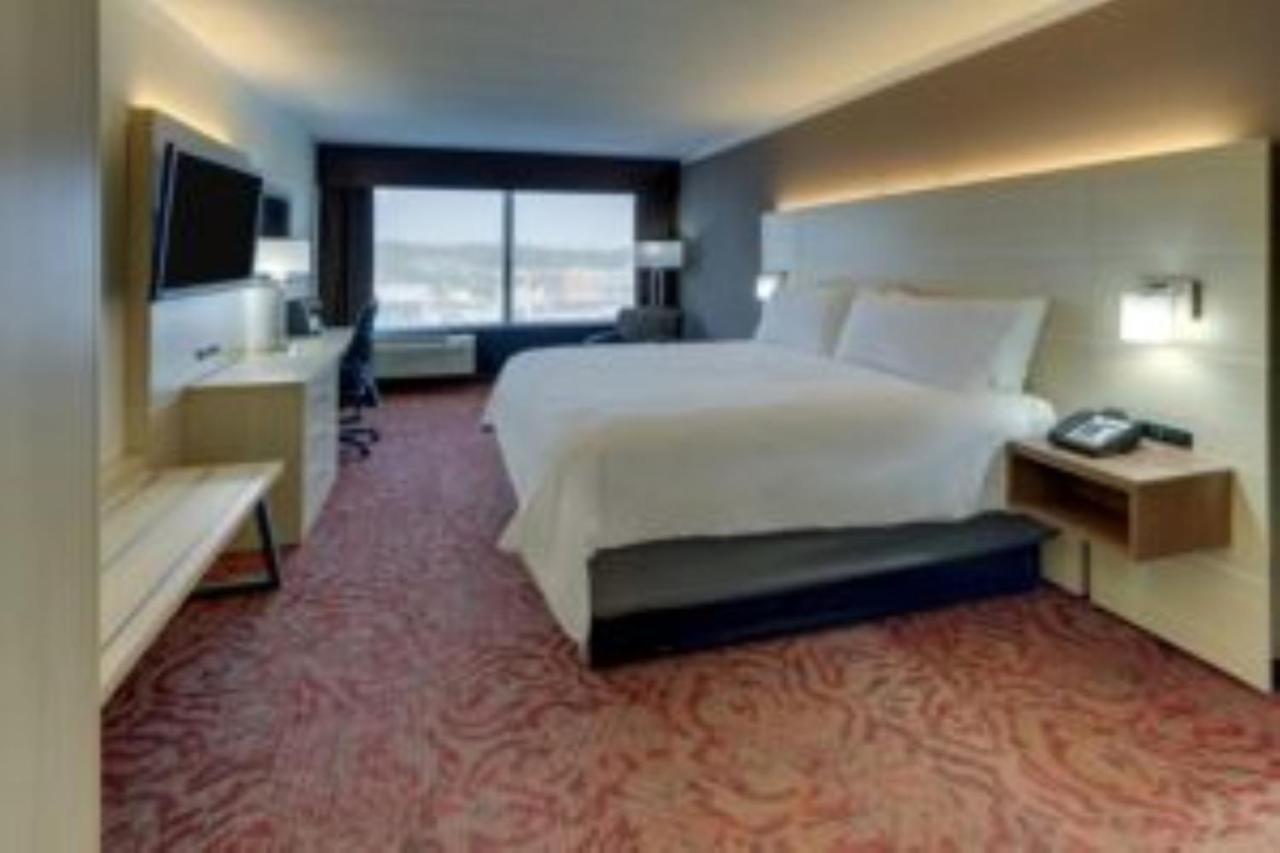  | Holiday Inn Express Hotel & Suites Smithfield - Selma I -95