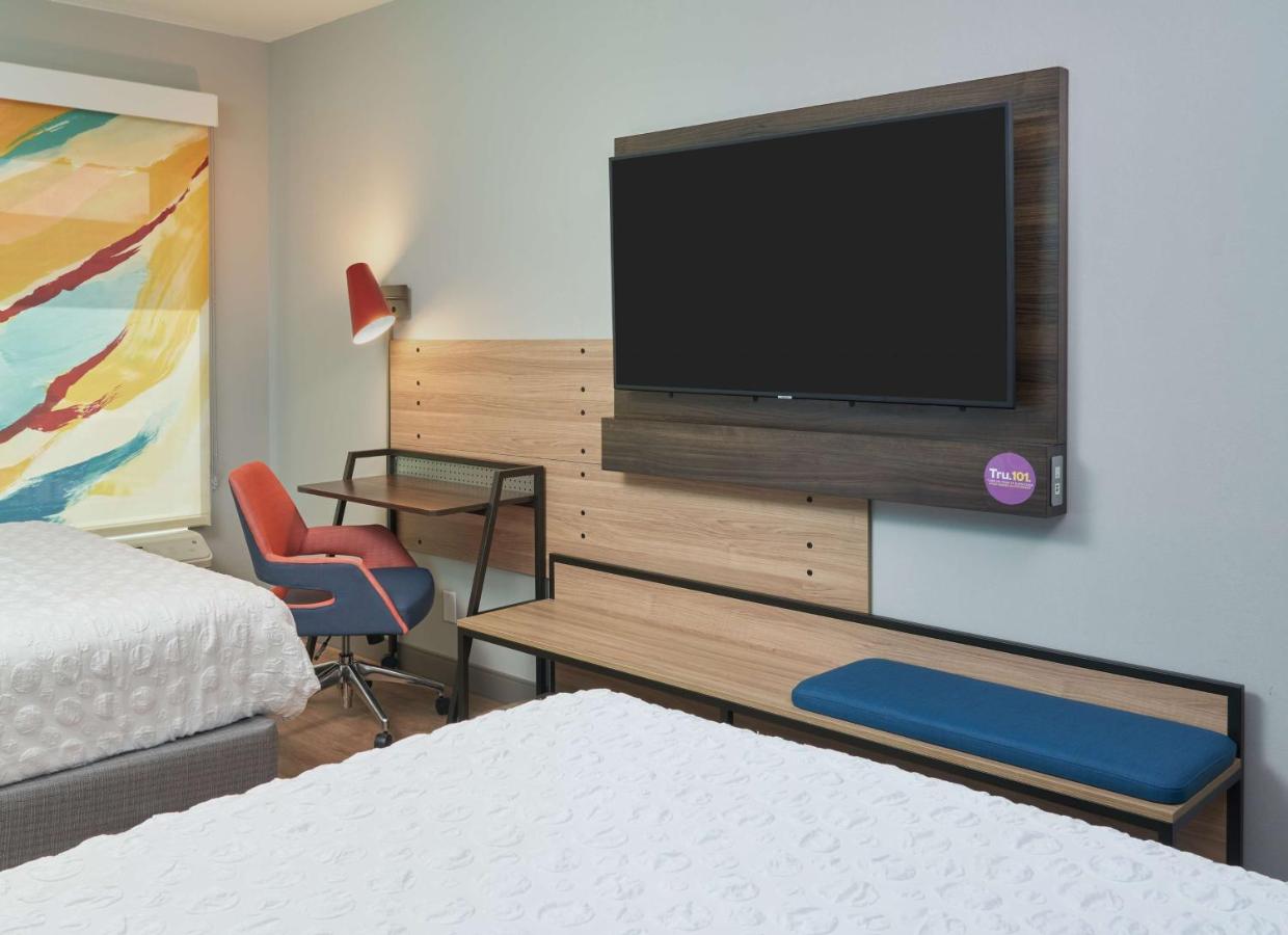 Queen Room with Two Queen Beds at Tru By Hilton Pompano Beach Pier