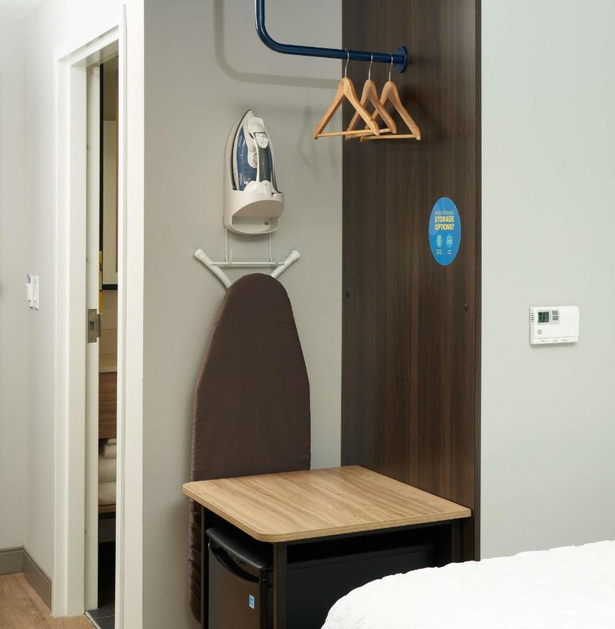 King Room at Tru By Hilton Pompano Beach Pier