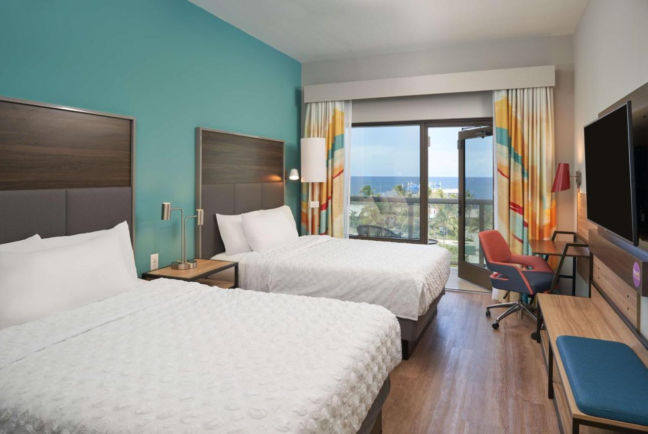 Queen Room with Ocean View - Hearing Accessible at Tru By Hilton Pompano Beach Pier