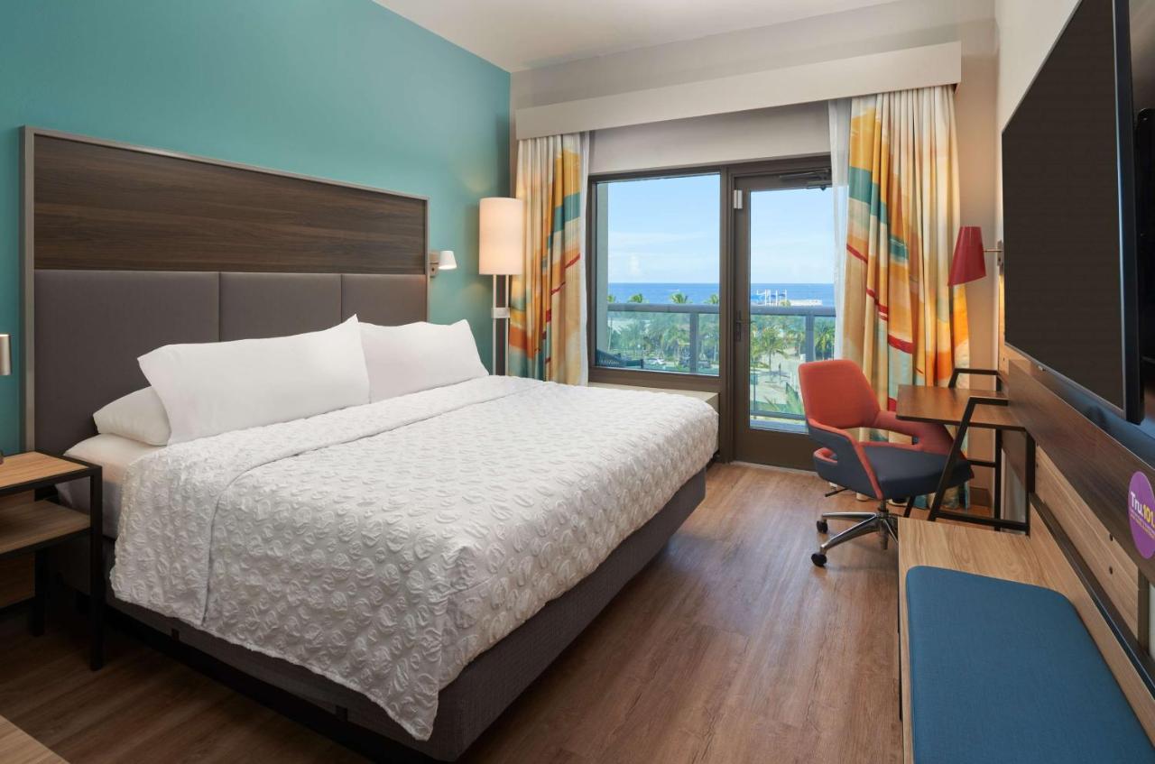 King Room with Ocean View - Hearing Accessible at Tru By Hilton Pompano Beach Pier