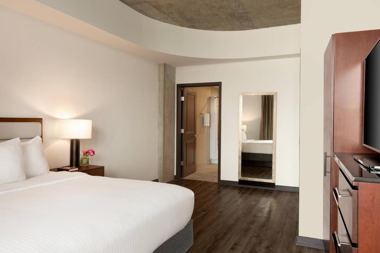 Twelve Midtown, Marriott Autograph Collection