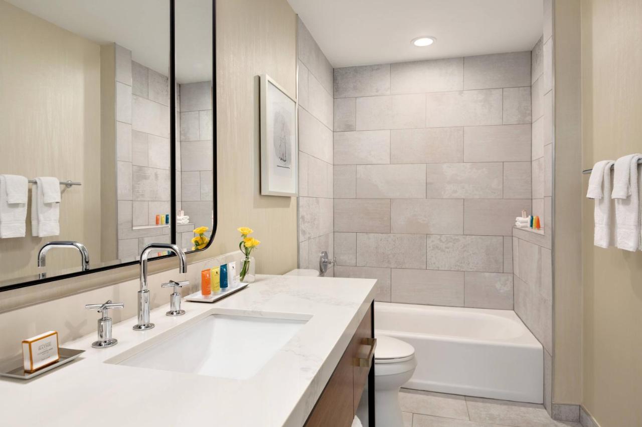 Twelve Midtown, Marriott Autograph Collection
