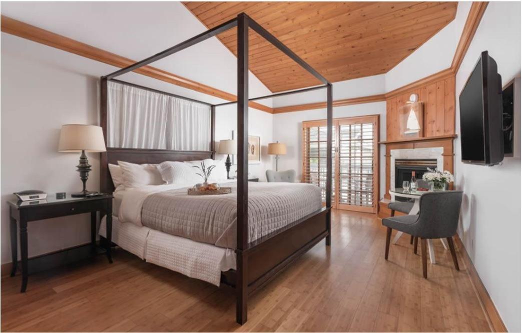 | Inn On SummerHill