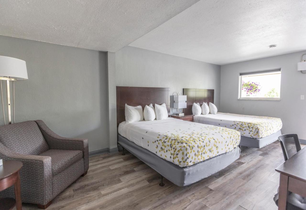 | Butler Inn