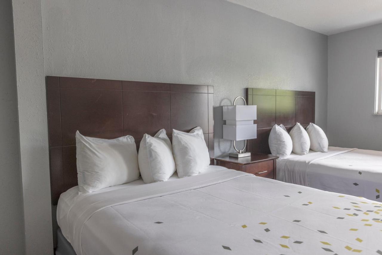 | Butler Inn