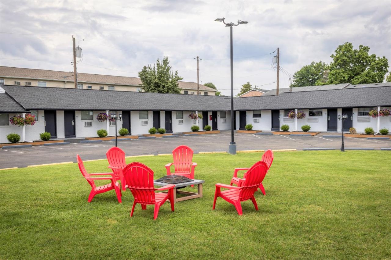 | Butler Inn