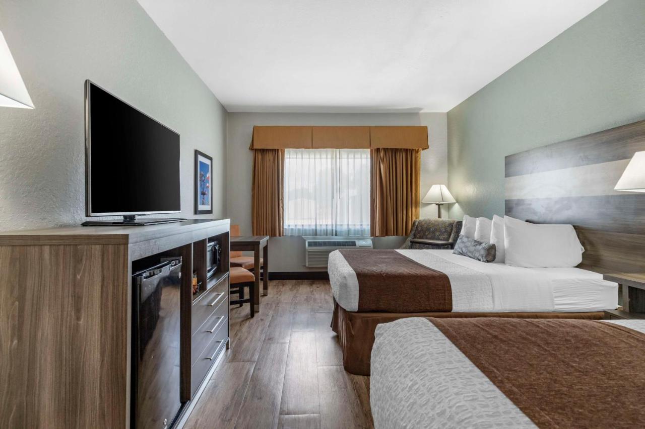 Queen Room with Two Queen Beds - Non-Smoking/Disability Access at Best Western Plus Victoria Inn & Suites