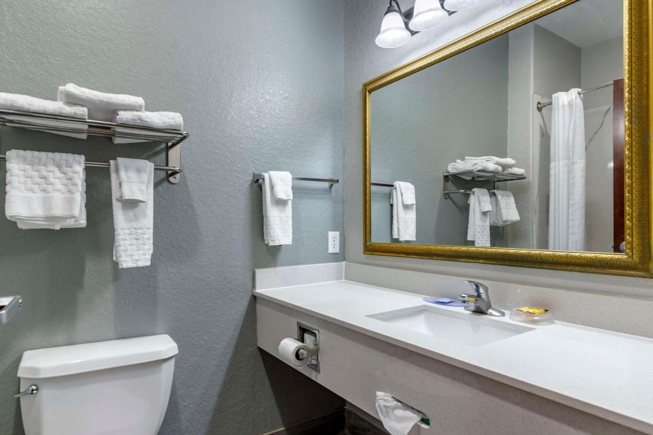 Queen Room with Two Queen Beds - Non-Smoking at Best Western Plus Victoria Inn & Suites