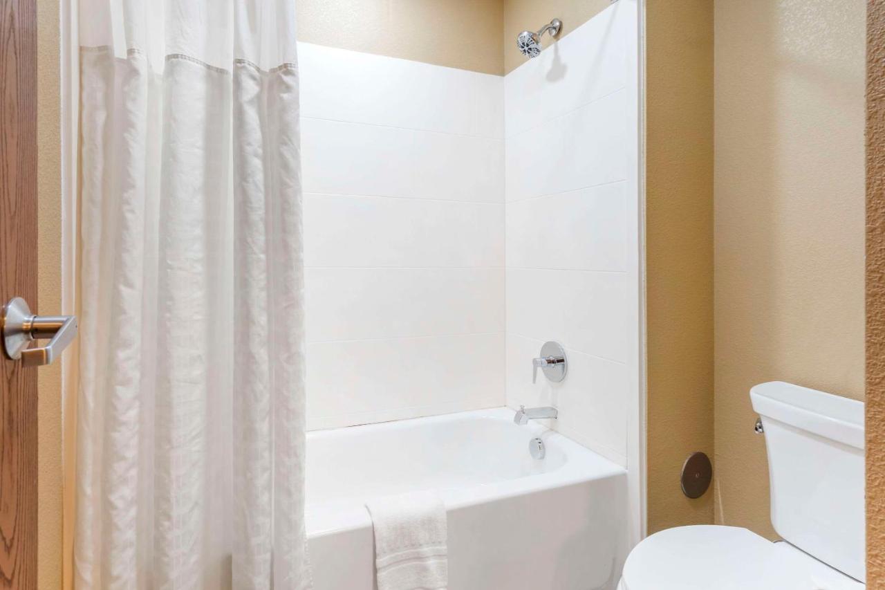 King Room with Sofa Bed - Non-Smoking at Comfort Inn North/Polaris