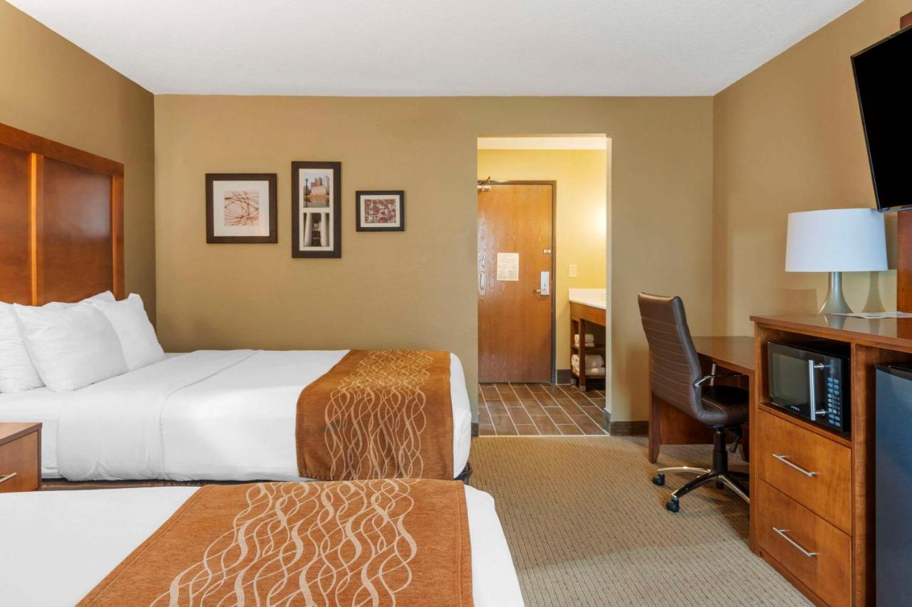 Standard Queen Room with Two Queen Beds - Non-Smoking at Comfort Inn North/Polaris