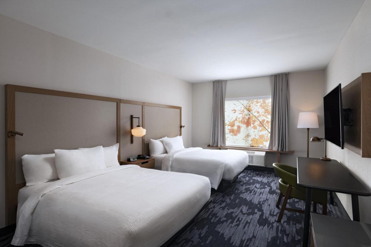 | Fairfield by Marriott Inn & Suites Waller